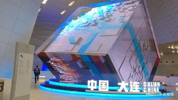 工業展實力 圈粉 高科技產品吸引外賓當場留下聯系方式